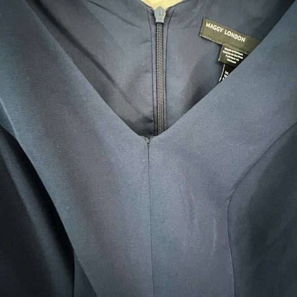 Maggy London Cold Shoulder Dress Size 0 NWT - Picture 8 of 8